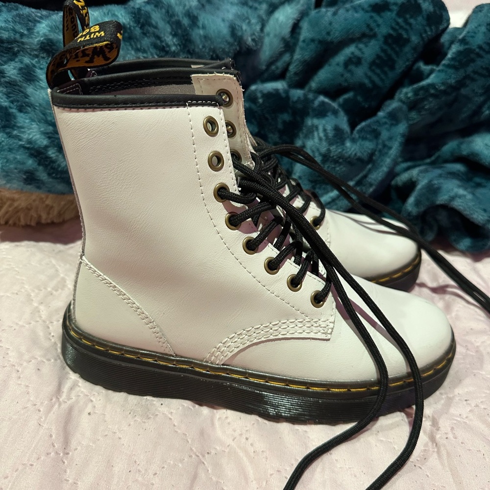 Zavala Doc Martens